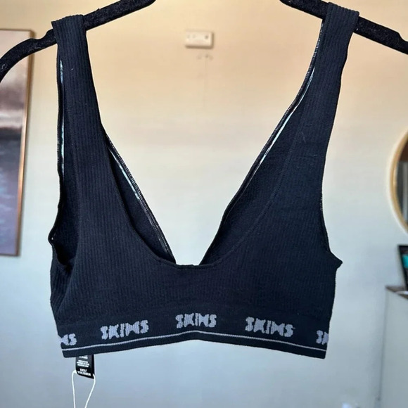 SKIMS SEAMLESS RIB Intimates PLUNGE BRALETTE - NWT ONYX size XXS - Picture 6 of 7